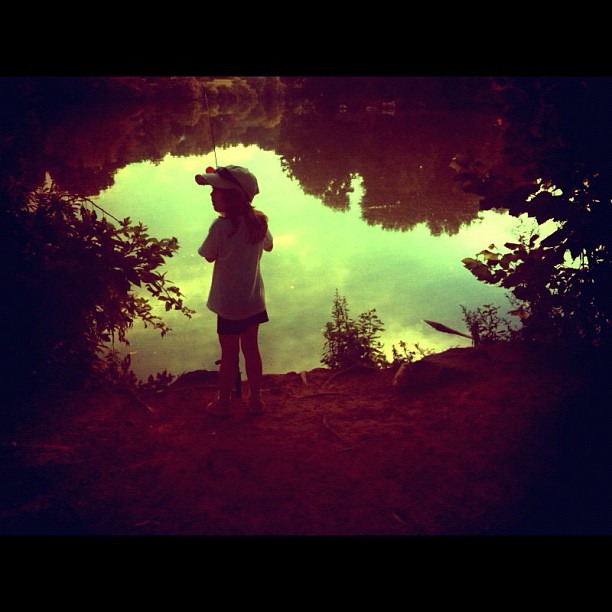 girl-fishing-lake-0001