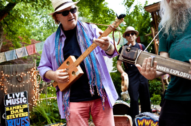 Ramblin' Dan Stevens, bluesman. Nilsson Gallery. Chester, CT.